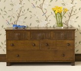 Chest of oak drawers