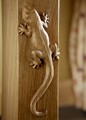 Oak gecko carving detail thumbnail